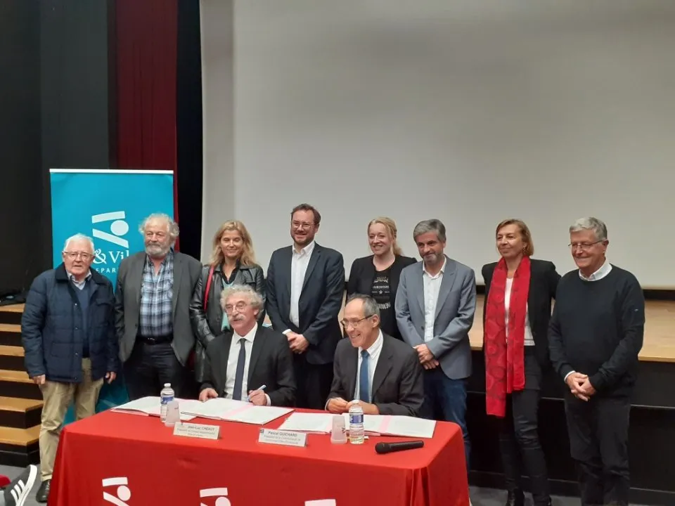 Signature du contrat départemental de solidarité territoriale entre la communauté de communes Côte d'Emeraude et le Département d’Ille-et-Vilaine