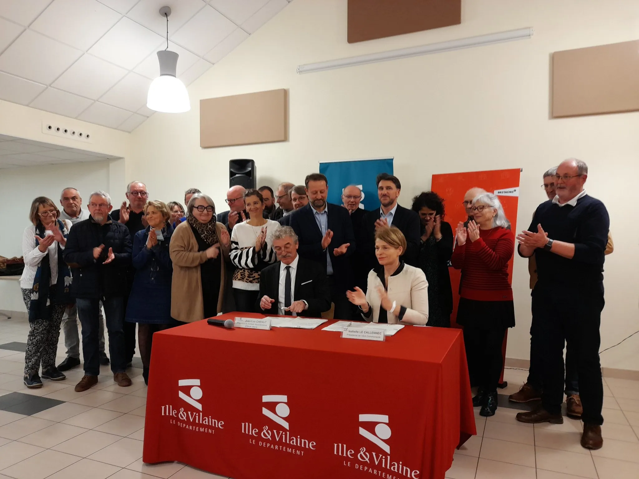 Signature du contrat départemental de solidarité territoriale  entre Vitré Communauté et le Département d’Ille-et-Vilaine